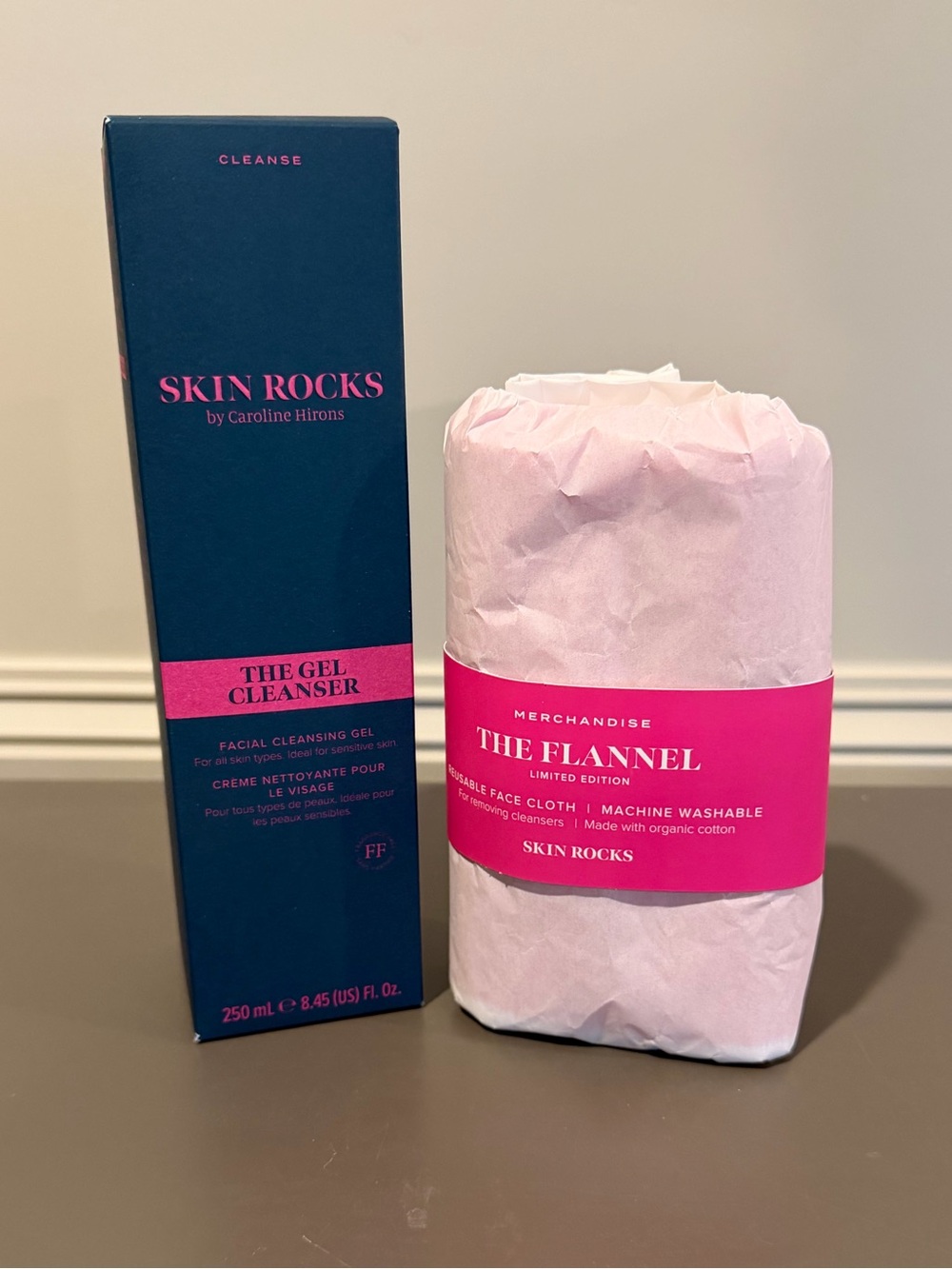 Skin Rocks The Gel Cleanser Fragrance Free with The Flannel in Pink